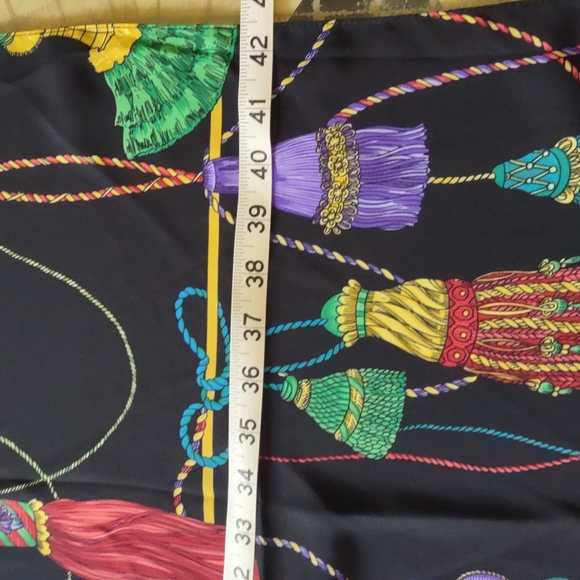 Doncaster Tassel Print Scarf - Picture 3 of 6